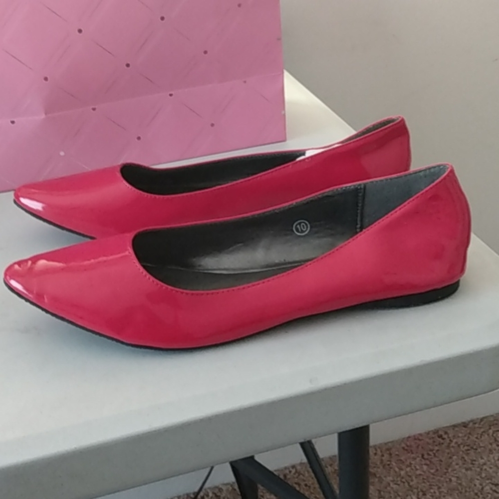 C Label Flats